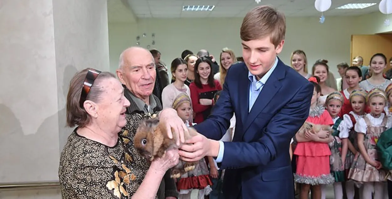 Мікалай Лукашэнка і львінагаловыя трусы (фота)