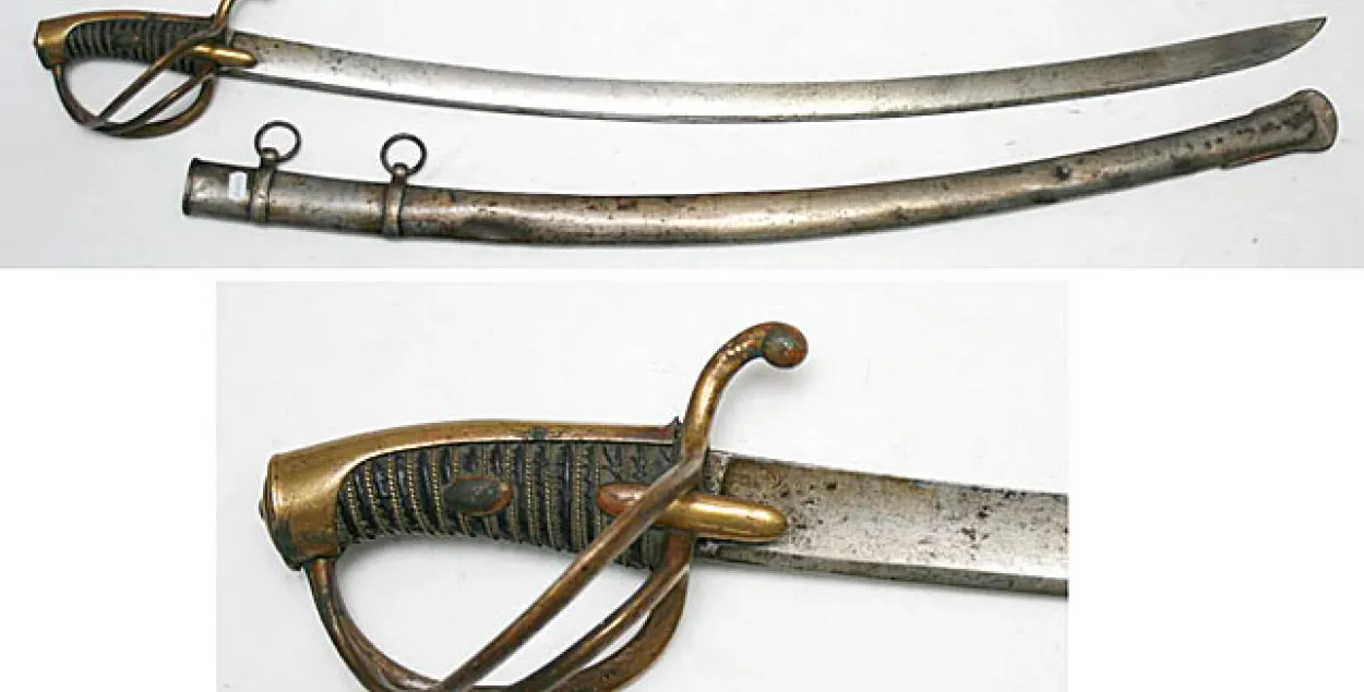 У мінскае метро не прапусцілі пасажыра з... шабляй (фота)