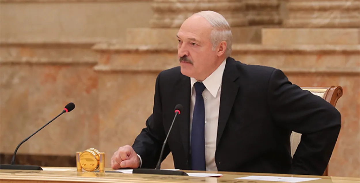 Лукашэнка адказаў Цапкалу на словы пра свінаматку і парсючкоў