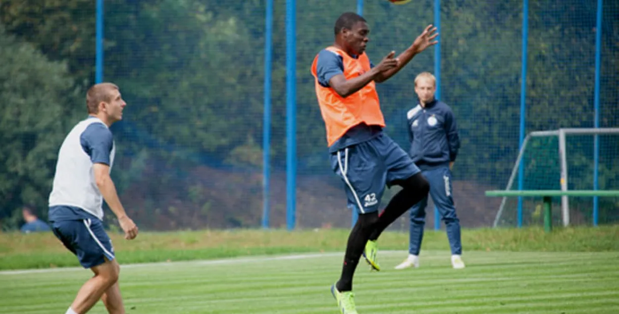 На праглядзе ў БАТЭ знаходзіцца форвард з Ямайкі (фота)