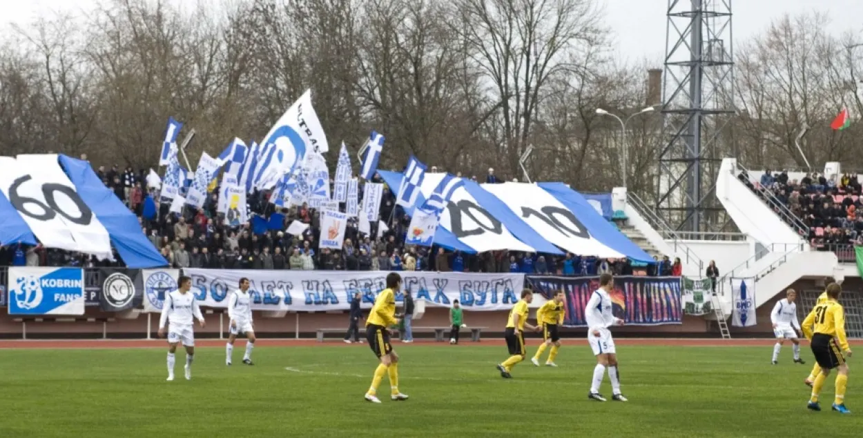 Адміністрацыя брэсцкага ФК “Дынама” просіць 3G-мадэм для трансляцыі матчу