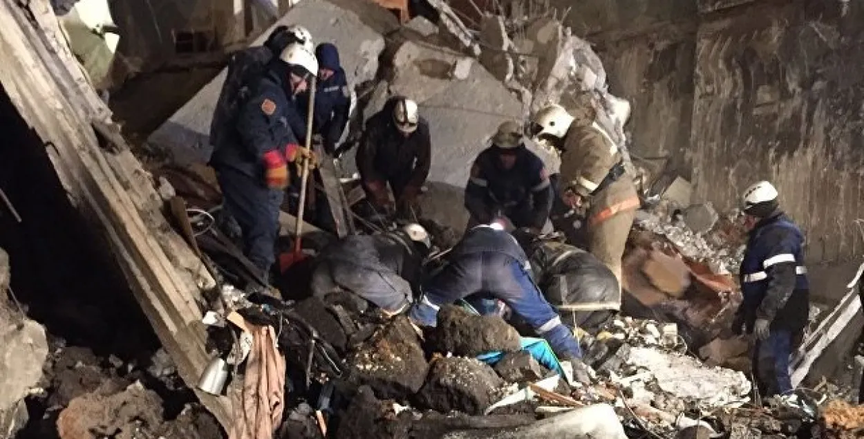 У Казахстане абрынулася частка шматпавярховага дома, загінулі 9 чалавек