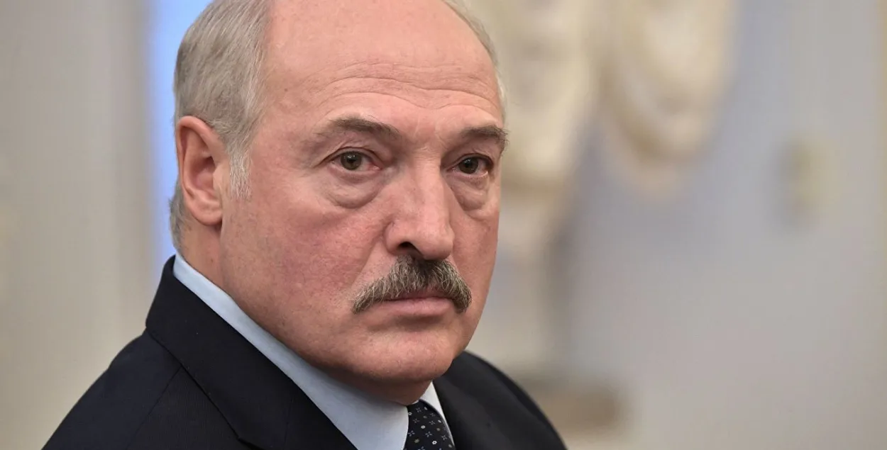 Лукашэнка распавёў пра крытыку ў інтэрнэце