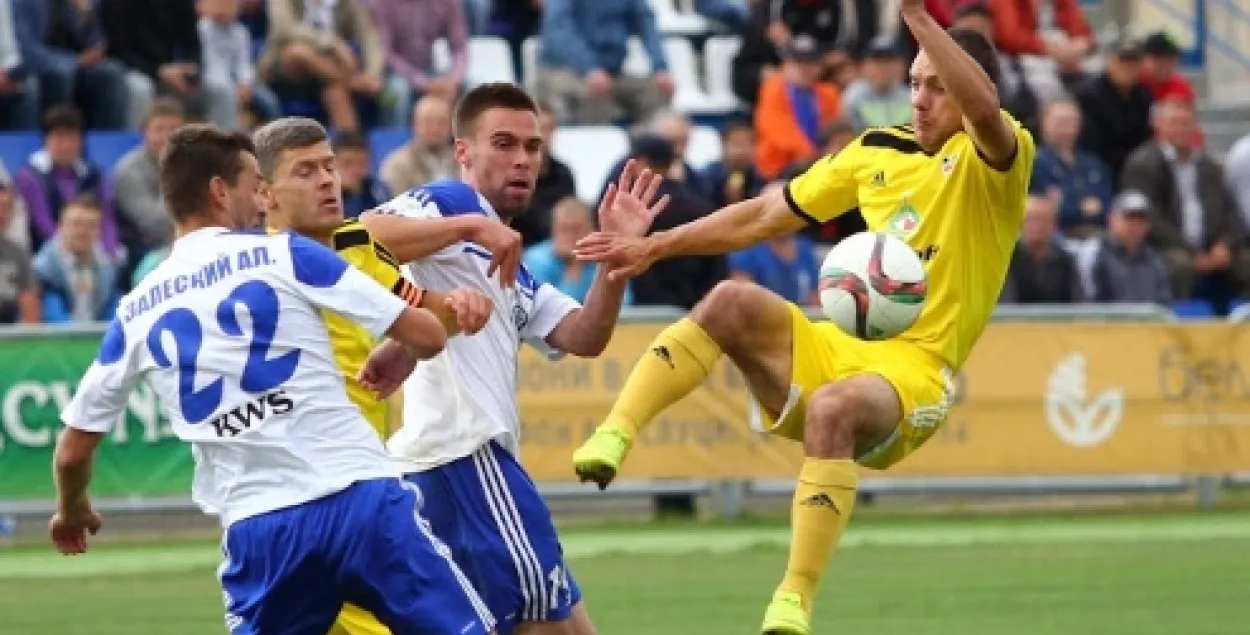 "Слуцк" выйграў у "Шахцёра", "Нафтан" і "Гарадзея" згулялі ўнічыю 0:0