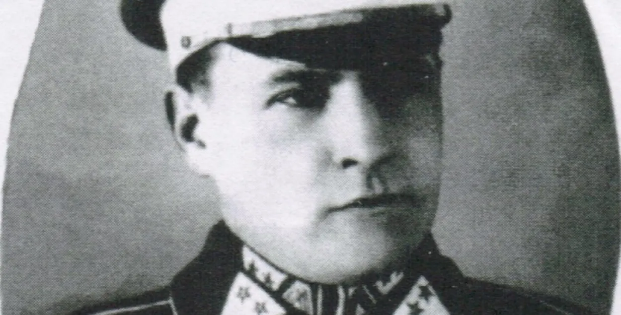 Константин Езовитов