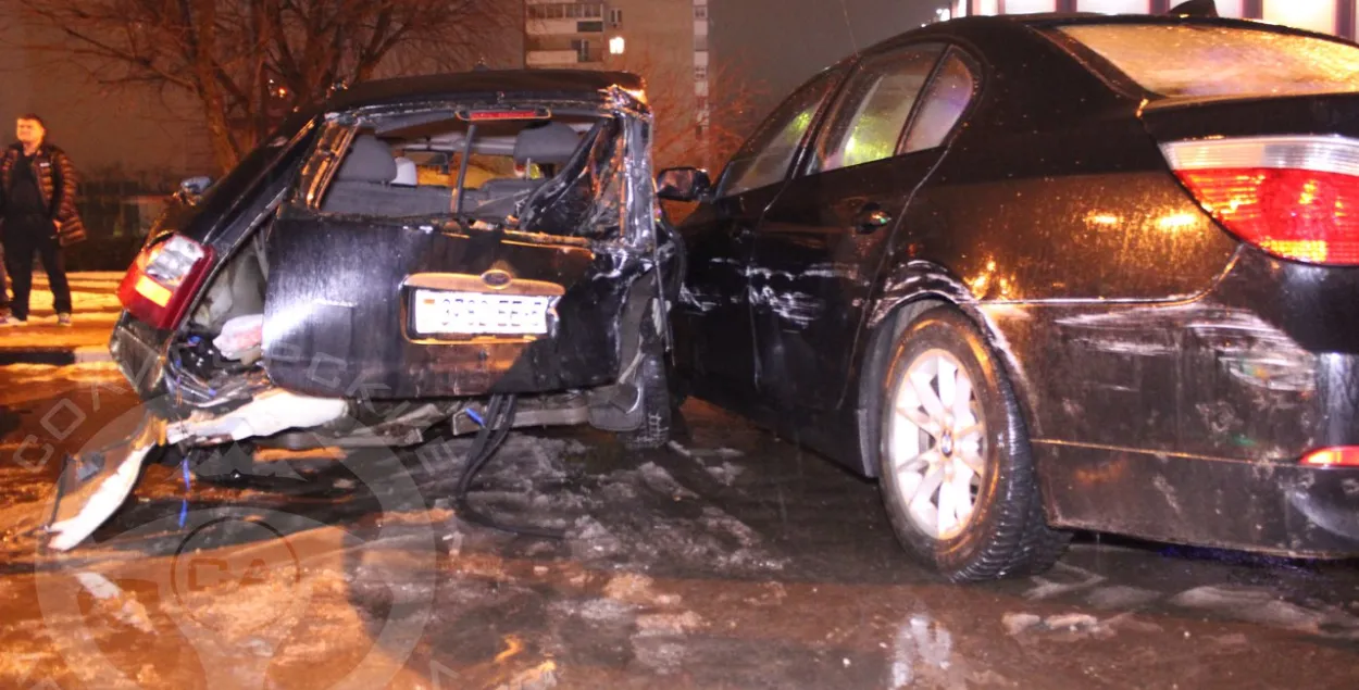 П'яны кіроўца на Opel пратараніў 10 машын, ёсць пацярпелыя (фота)