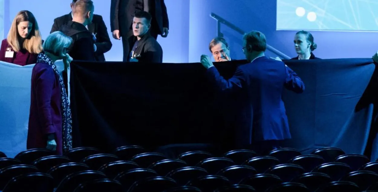 Міністр эканомікі Германіі ўпаў са сцэны і зламаў нос