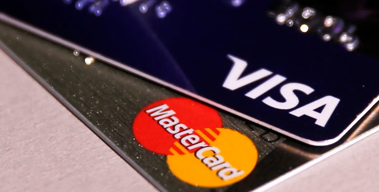 Калі Visa і Mastercard сыдуць, то іх заменяць Белкарт і "Мир" / Reuters