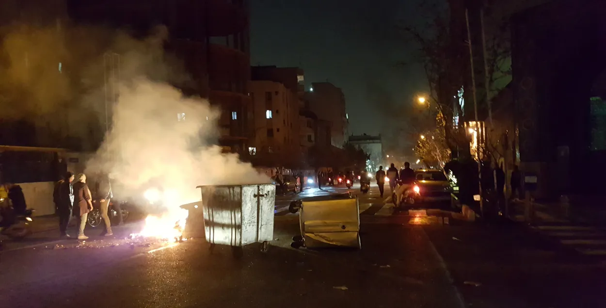 У Іране за апошнія суткі пратэстаў загінулі 10 чалавек