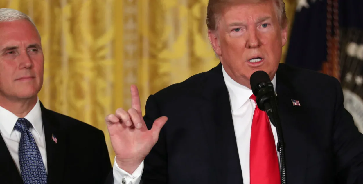 Трамп: Мы створым ваенна-касмічныя сілы, вярнемся на Месяц і дасягнем Марса