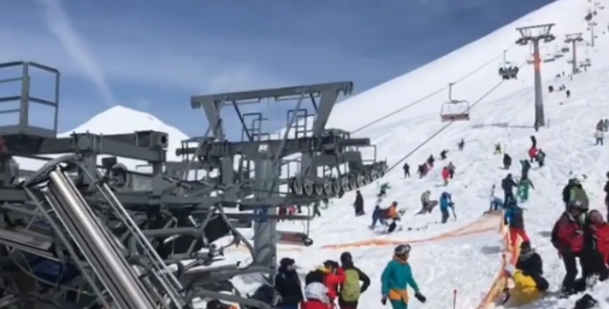 Аварыя на канатцы ў Грузіі: людзі скакалі з кабінак, каб не разбіцца (відэа)