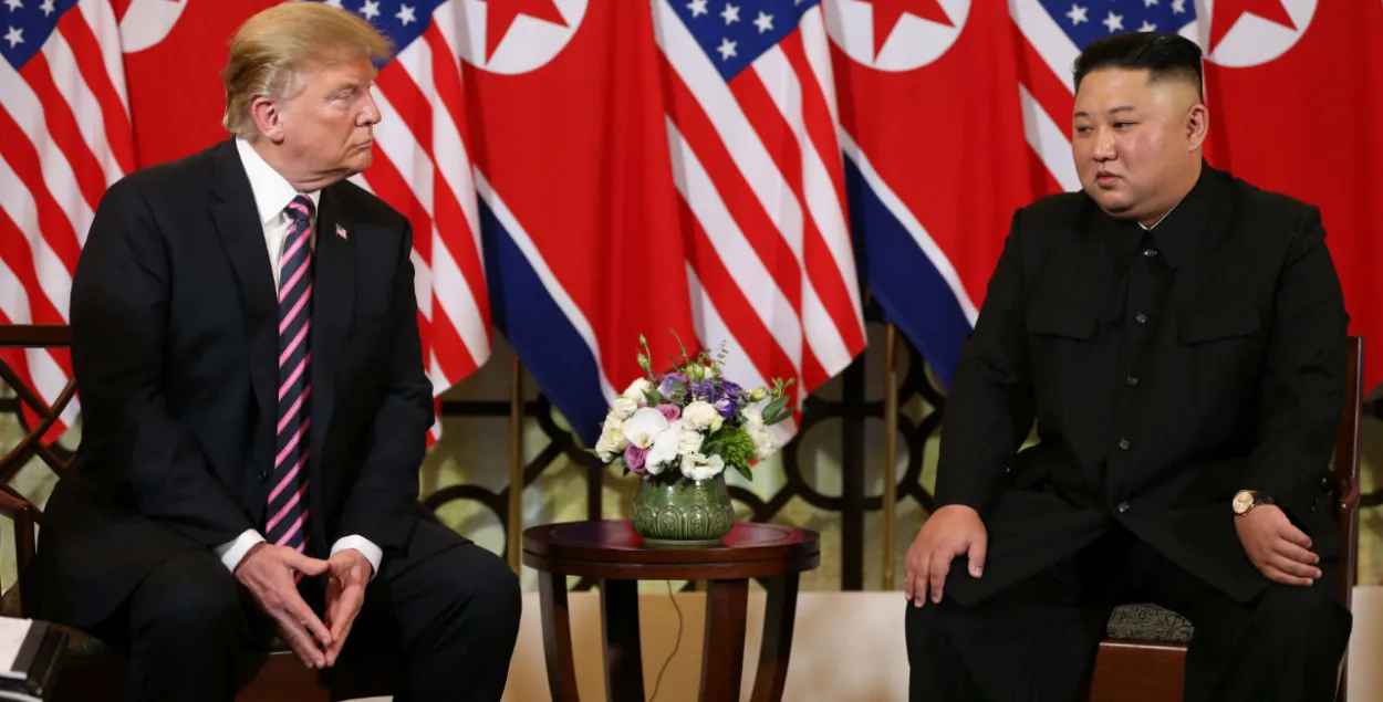 Дональд Трамп зноў сустрэўся з Кім Чэн Ынам