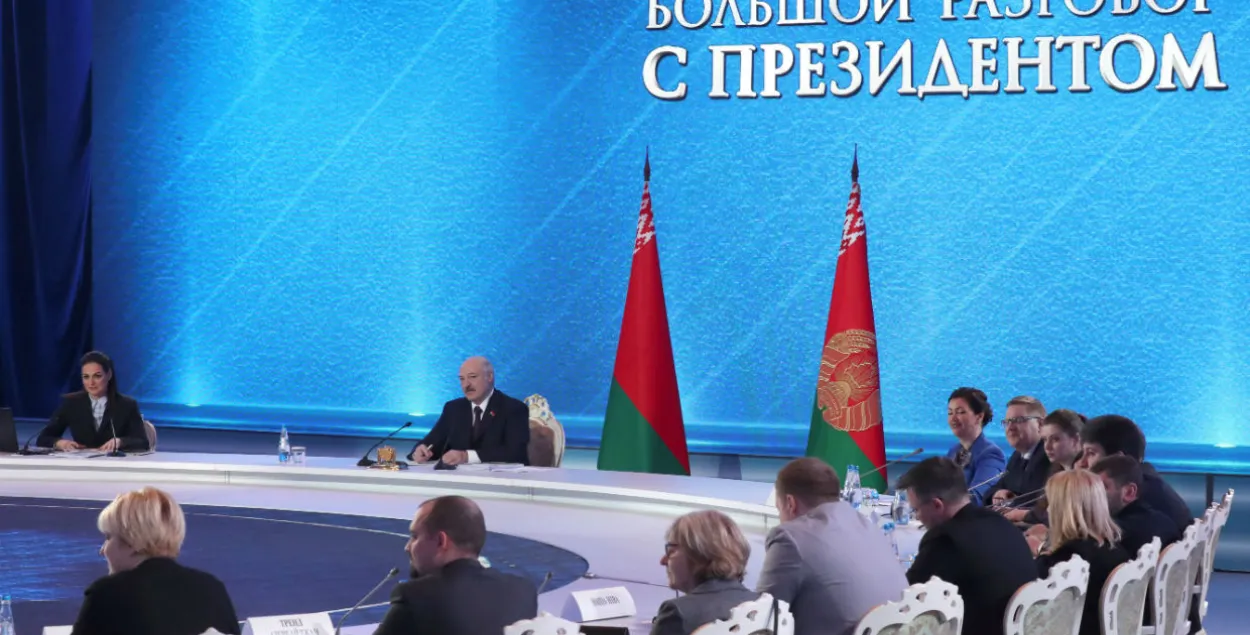 Лукашэнка — пра хакей: "Хто выйграе — будзе гуляць у КХЛ, атрымае фінансаванне"