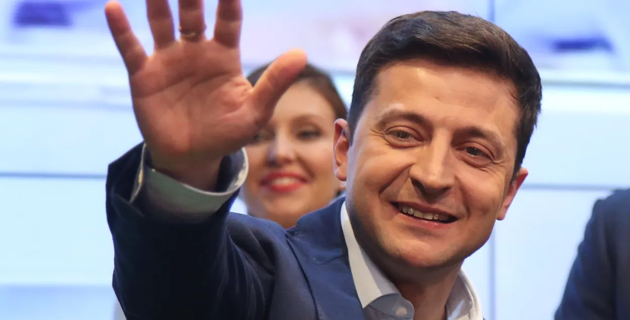 Зеленский продолжит "Минский процесс", но "будут кадровые замены"