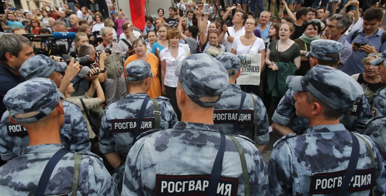 У Маскве на маршы ў падтрымку Івана Галунова затрымліваюць журналістаў