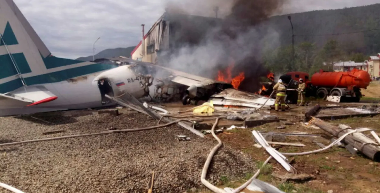 У Расіі падчас аварыйнай пасадкі Ан-24 загінулі два пілоты, ёсць параненыя