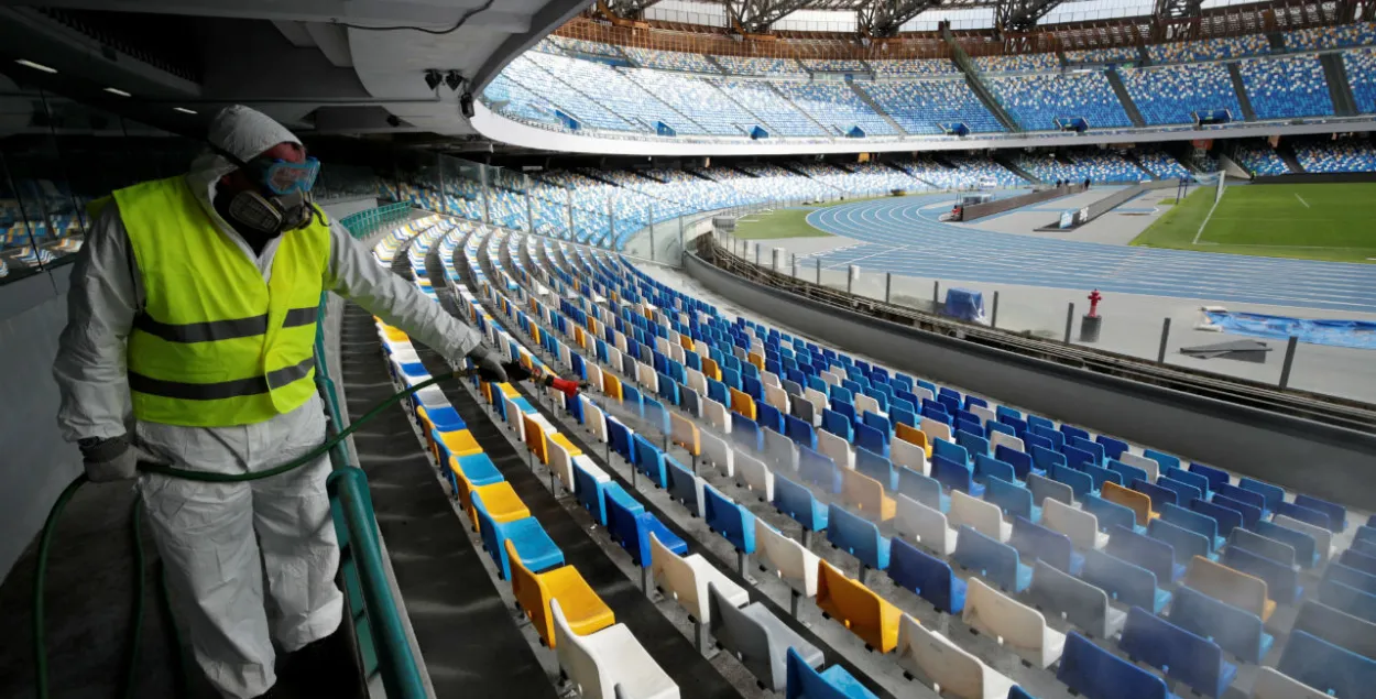 У Італіі з-за каранавіруса закрываюць усе школы і ВНУ