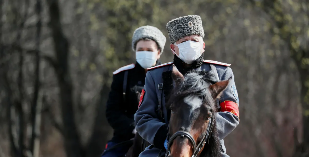Конный патруль в Москве, 10 апреля 2020-го / Reuters