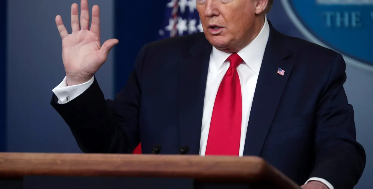 Трамп абмежаваў іміграцыю ў ЗША