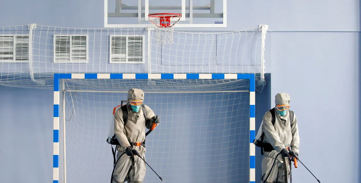 Лукашенко: Минздрав дал правильный прогноз по COVID-19. Так ли это?