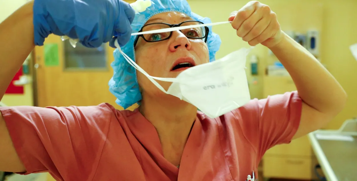 У врачей снова начался тяжелый период / Reuters​