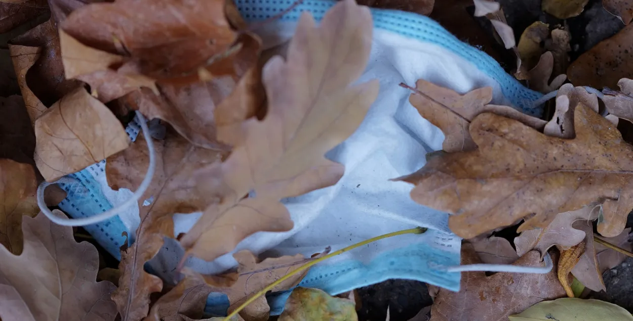 Первая "масочная" осень / Reuters