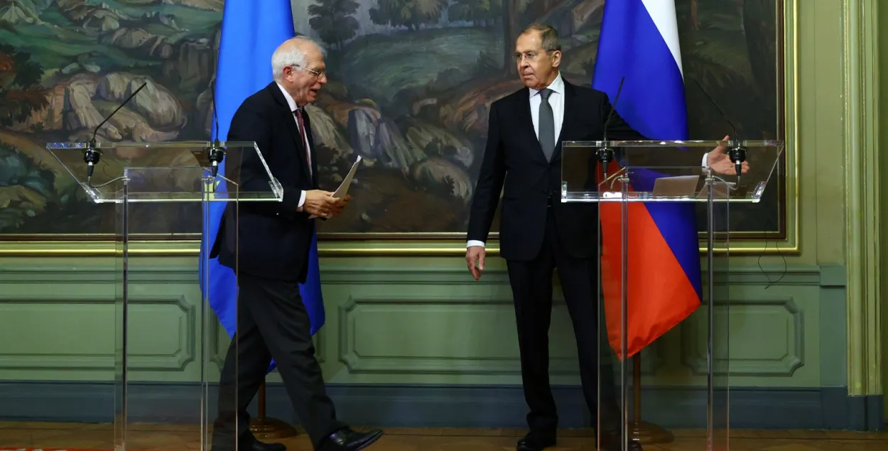 Жозеп Боррель и Сергей Лавров / Reuters
