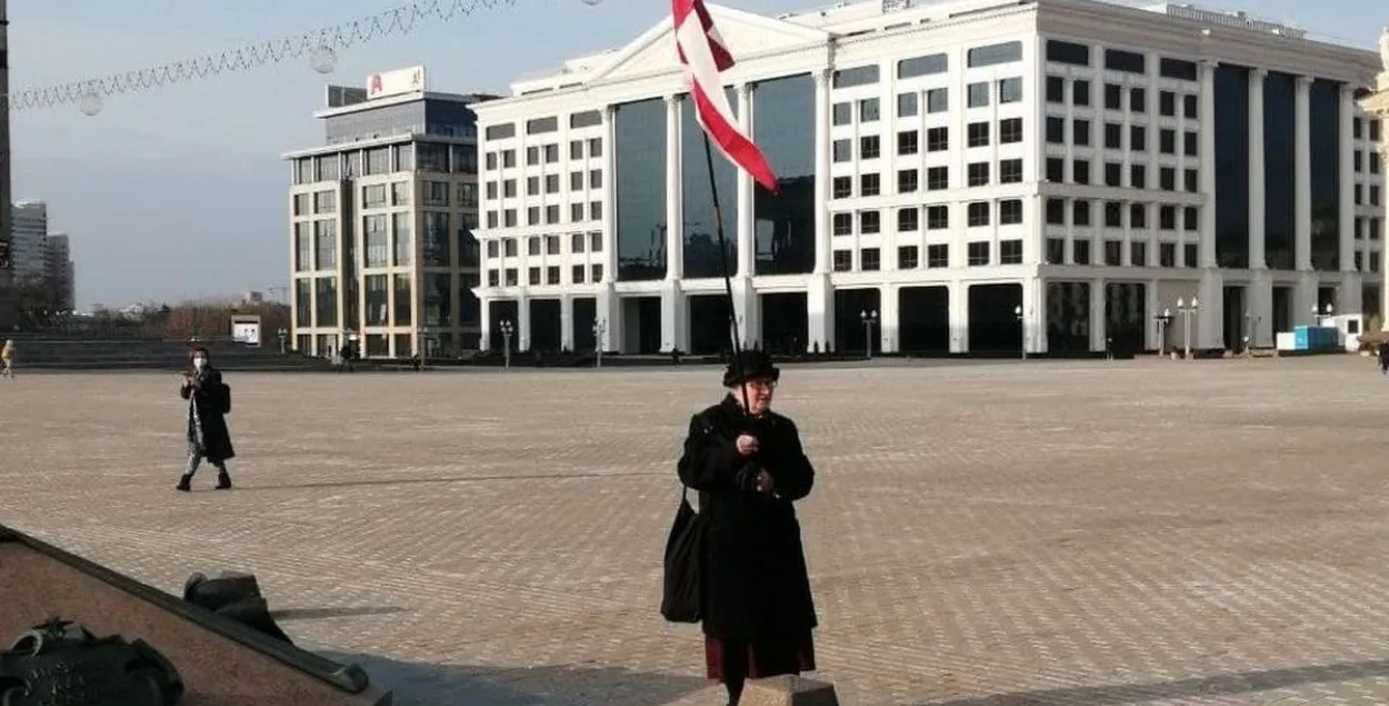 Затрыманне ў цэнтры Мінска за спінай Ніны Багінскай трапіла на відэа