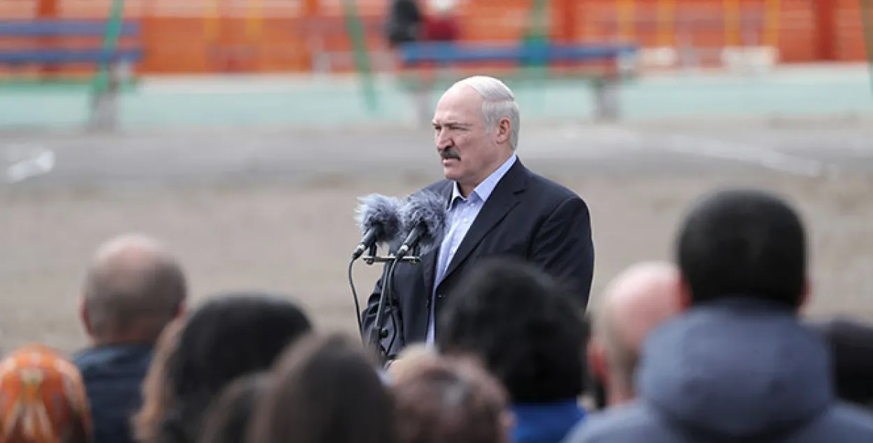 Александр Лукашенко в Наровлянском районе / president.gov.by