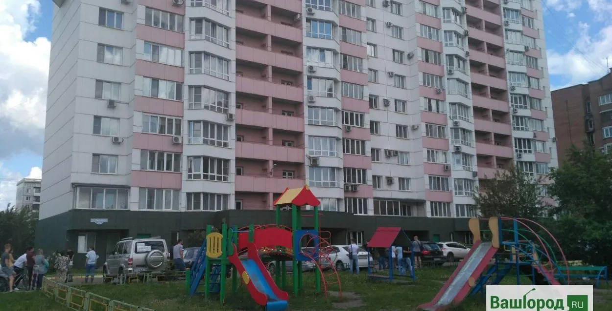 Расіянін застрэліў былую жонку, адстрэльваўся ад паліцыі, а пасля ўчыніў суіцыд