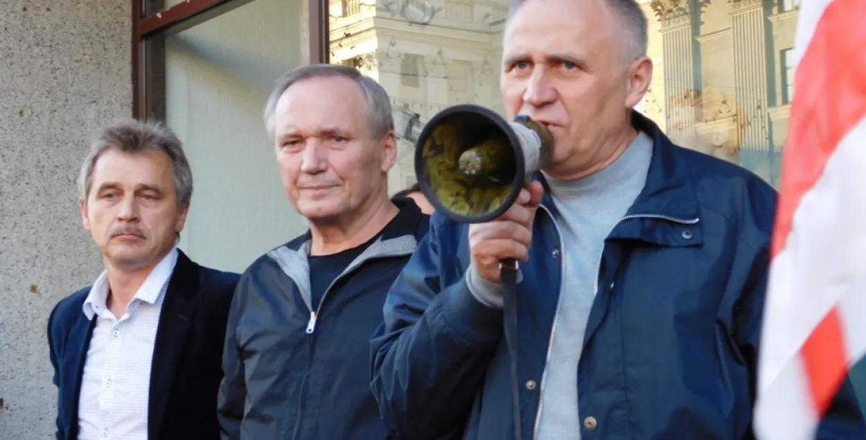 Лідары па штрафах: у Лябедзькі — 21 мільён рублёў, у журналіста — 39 мільёнаў