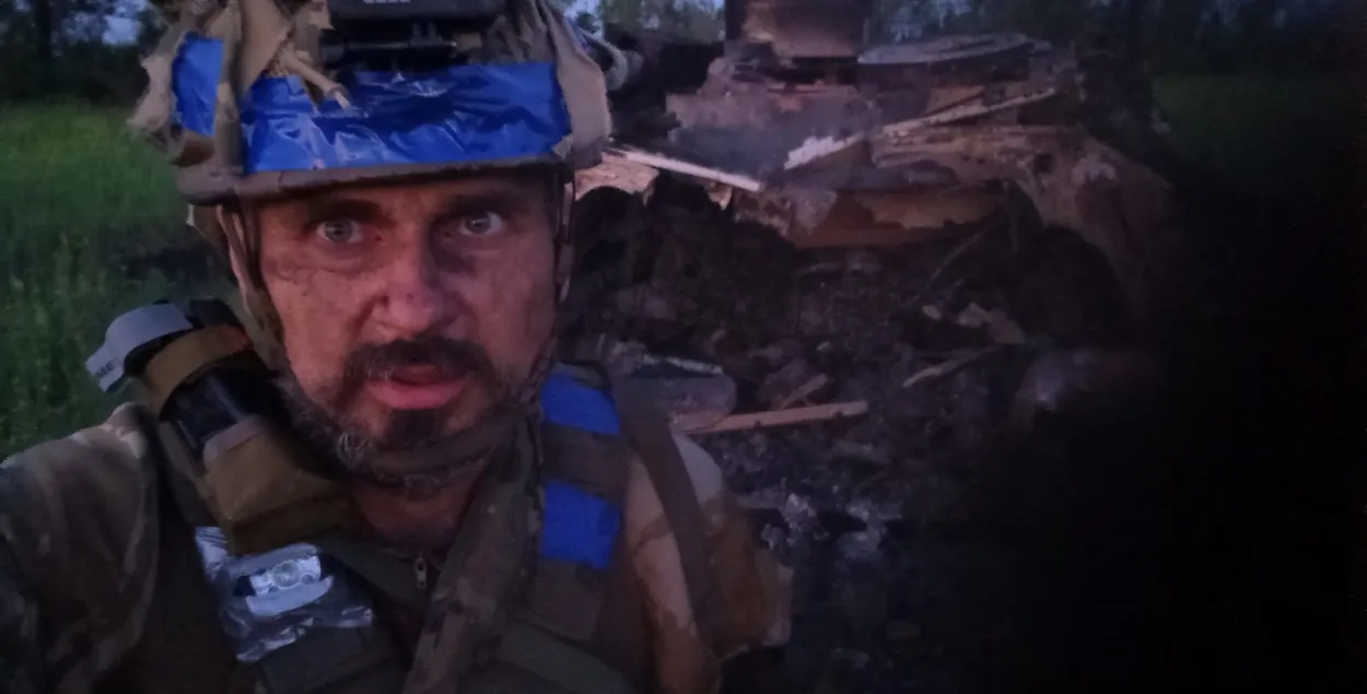 Алег Сянцоў на фронце / https://www.facebook.com/oleg.sentsov/
