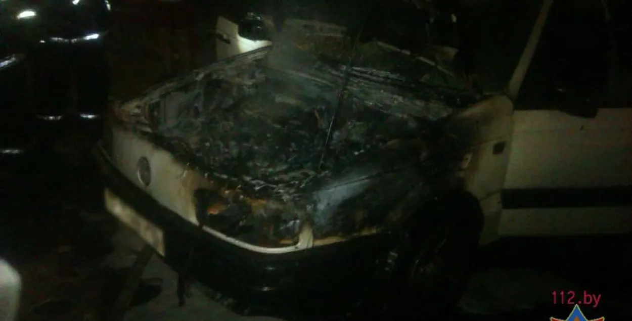 У Мінску гарэў "Фольксваген Пасат" (фота)