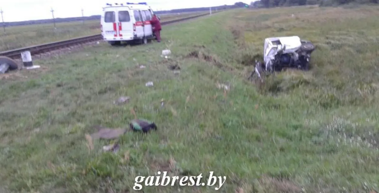 У Брэсце памёр падлетак, пасажыр мікрааўтобуса, які трапіў пад лакаматыў