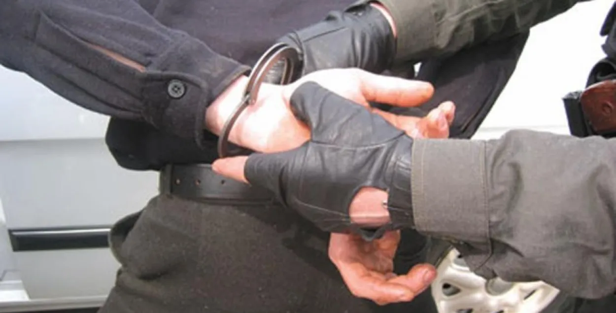 Мінскія студэнткі затрымалі злачынца, які рабаваў пенсіянера