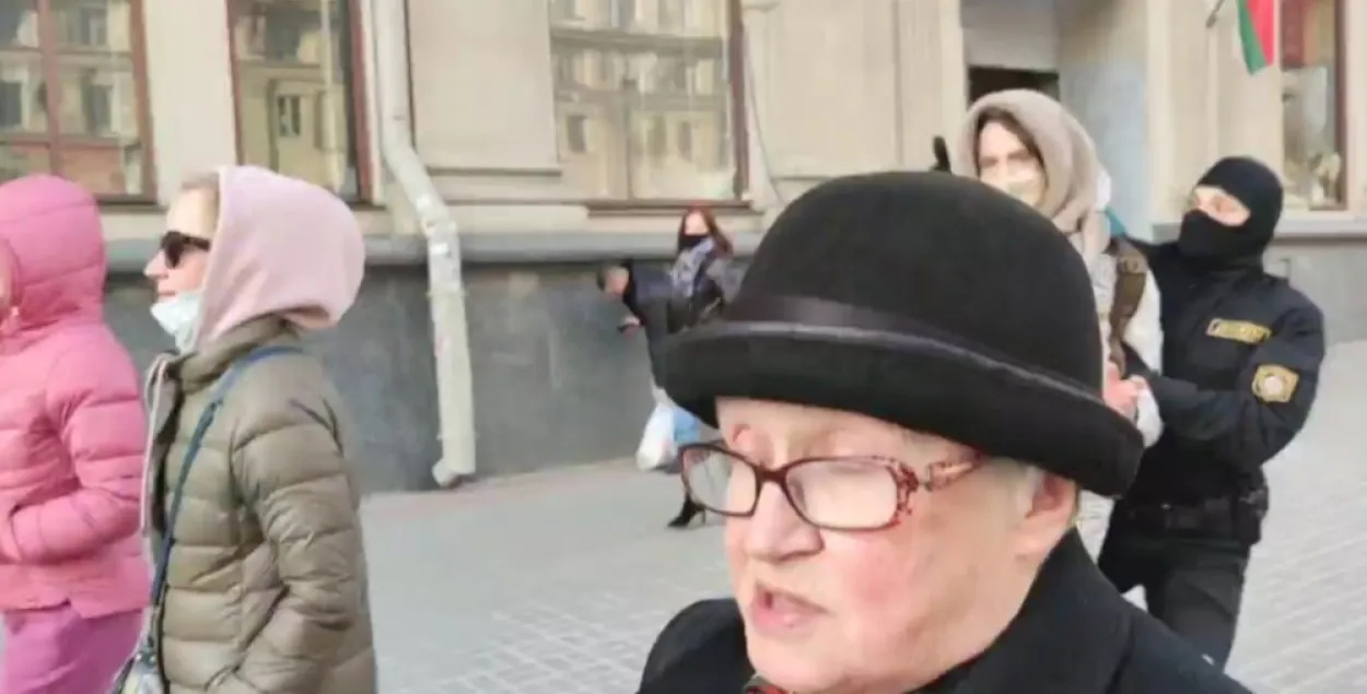 Девушке, которая приехала из Москвы снимать Нину Багинскую, дали 15 суток