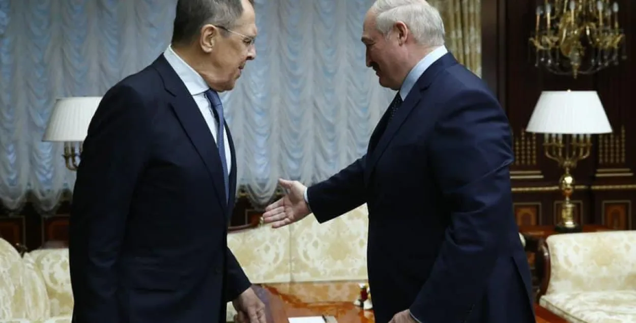 Лаўроў перадаў Лукашэнку прывітанні ад Пуціна і нагадаў пра дамоўленасці ў Сочы