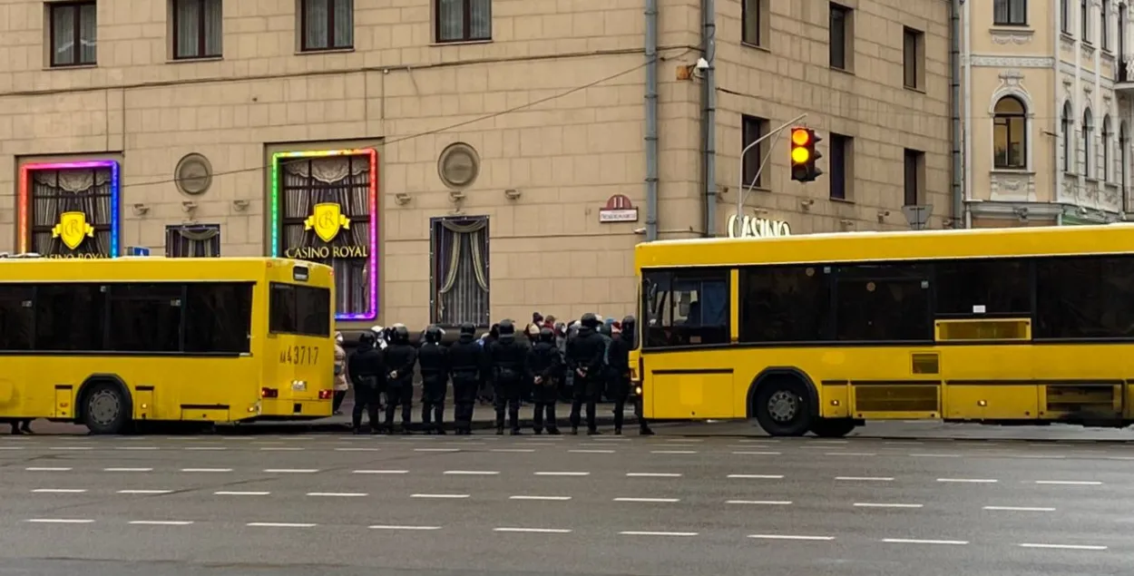 Милиция перекрывает тротуары / Еврорадио