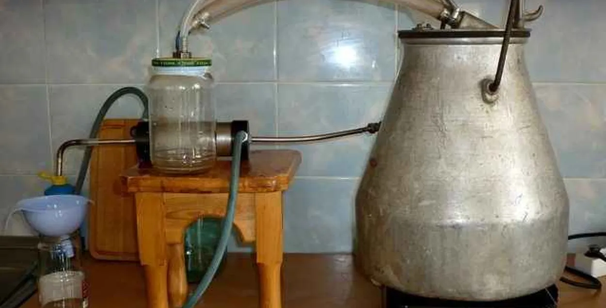 У Вілейскім раёне юнакі прадставіліся міліцыянерамі і правялі "ператрус" 