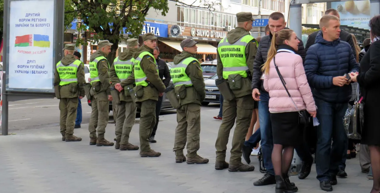 Перад сустрэчай Лукашэнкі і Зяленскага ачапілі цэнтр Жытоміра