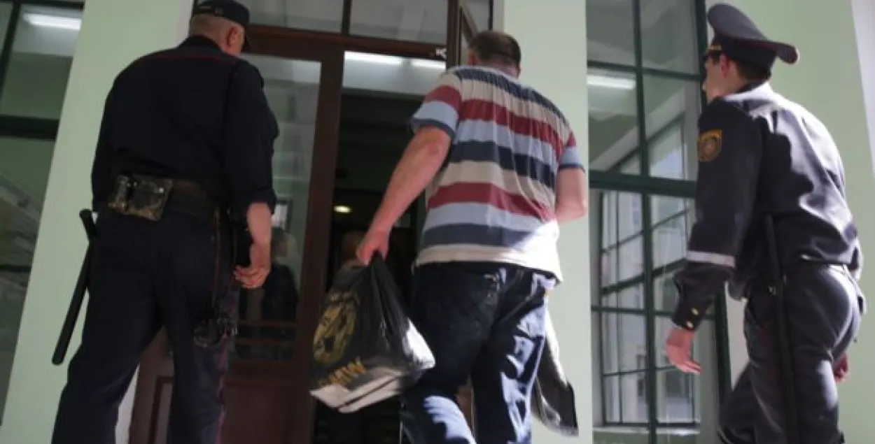 Апазіцыянераў, затрыманых на афіцыйным мітынгу 1 траўня, аштрафавалі