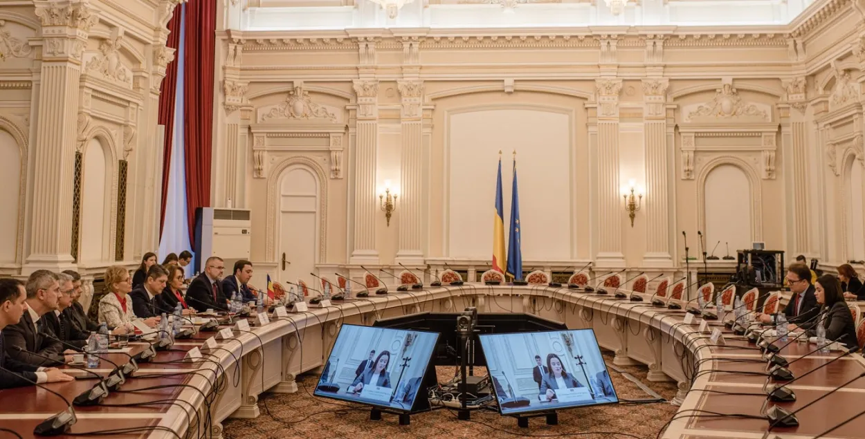 Во время встречи в парламенте Румынии / twitter.com/Tsihanouskaya