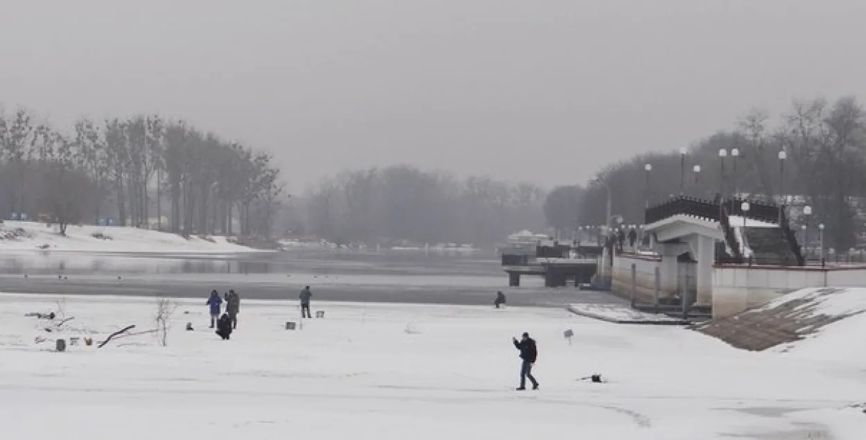 У Пінску 47-гадовы мужчына скокнуў з маста і загінуў  
