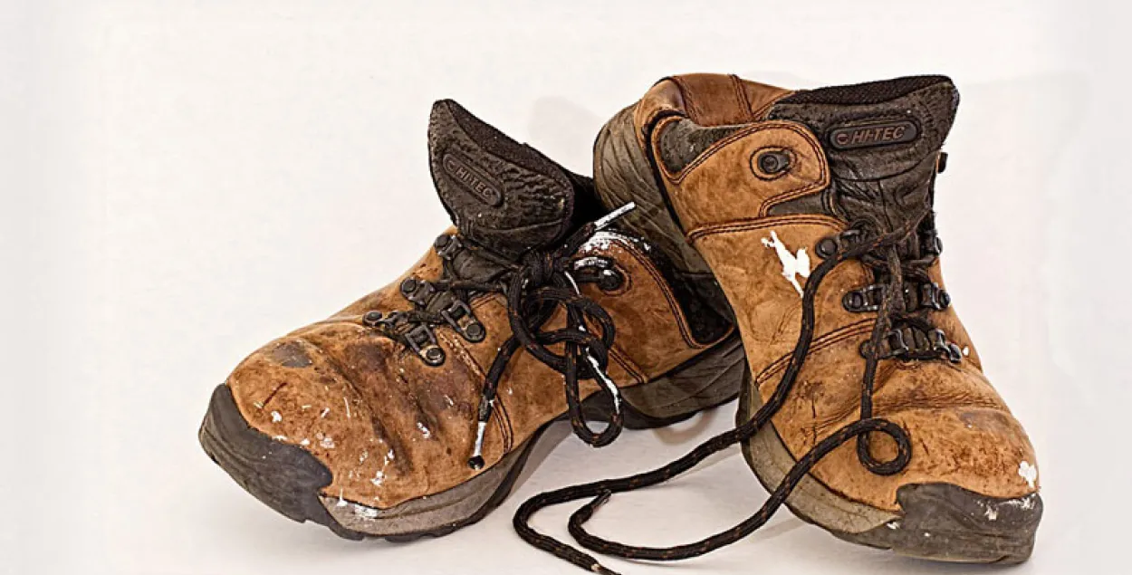 Мінскія падлеткі праз інтэрнэт прадавалі стары абутак пад выглядам новага