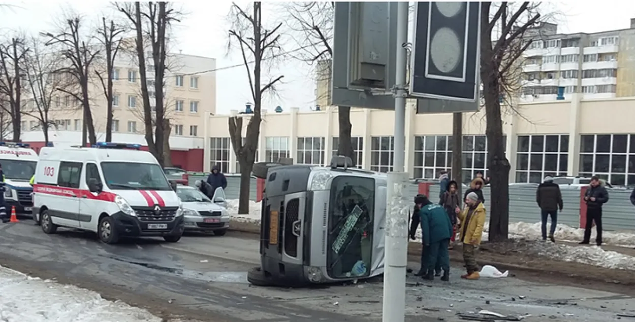 У Мінску перакулілася маршрутка з пасажырамі 