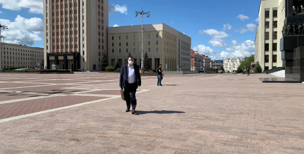 Виктор Бабарико на площади Независимости в Минске / Еврорадио