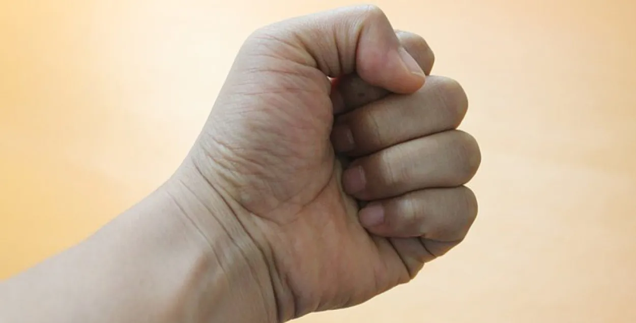 77-гадовая мінчанка напала на паштарку, каб было "як у кіно"