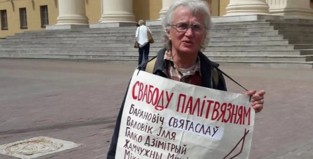 Ніна Багінская зноў пікетавала КДБ. Яе затрымалі