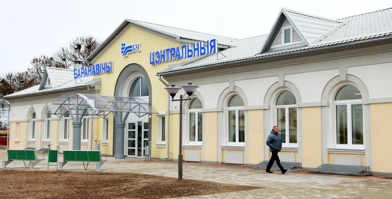 У Баранавічах п'яны хлопец "цынічна размаляваў" пункт міліцыі