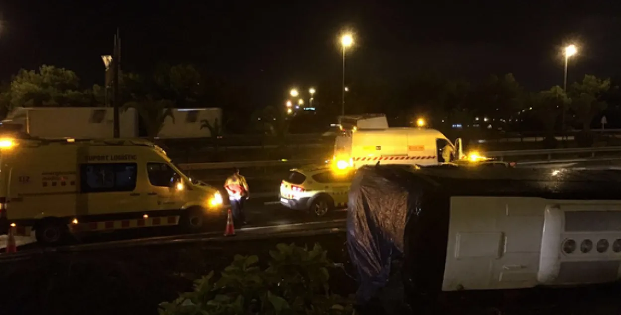 У Барселоне перакуліўся аўтобус, у якім былі беларускія турысты (фота)